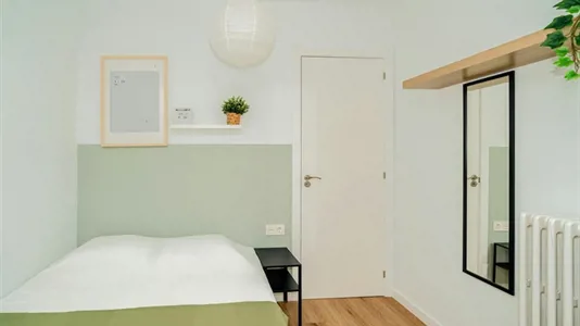 Rooms in Zaragoza - photo 3