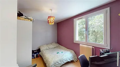 Room for rent in Grenoble, Auvergne-Rhône-Alpes