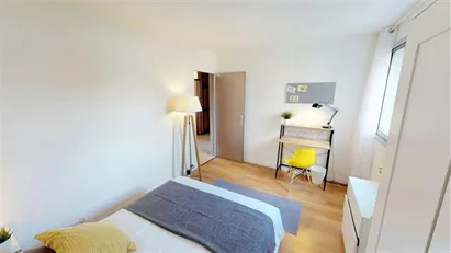 Room for rent in Nanterre, Île-de-France