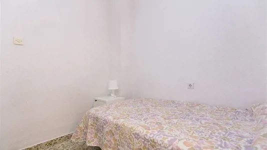 Rooms in Granada - photo 3