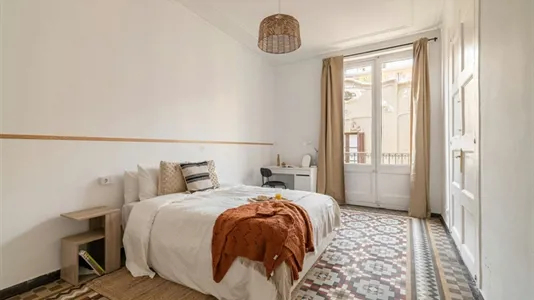 Rooms in Barcelona Ciutat Vella - photo 2