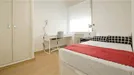 Room for rent, Madrid Moncloa-Aravaca, Madrid, &lt;span class=&quot;blurred street&quot; onclick=&quot;ProcessAdRequest(7919609)&quot;&gt;&lt;span class=&quot;hint&quot;&gt;See streetname&lt;/span&gt;[xxxxxxxxxxxxx]&lt;/span&gt;