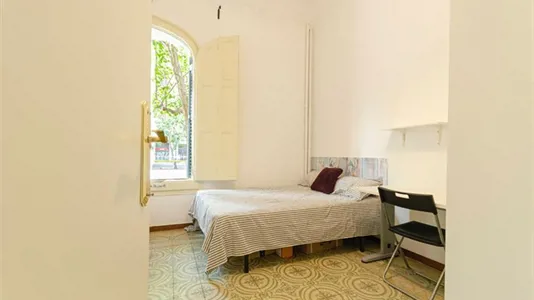 Rooms in Barcelona Eixample - photo 3