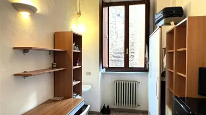 Room for rent in Siena, Toscana