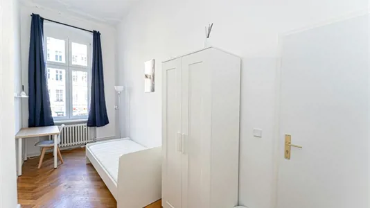 Rooms in Berlin Charlottenburg-Wilmersdorf - photo 3