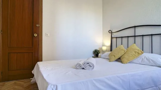 Rooms in Madrid Fuencarral-El Pardo - photo 1