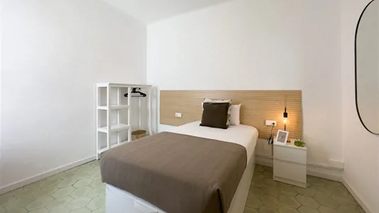 Rooms in Barcelona Eixample - photo 1