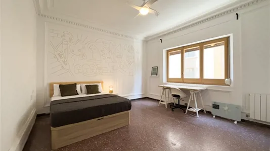 Rooms in Barcelona Ciutat Vella - photo 1