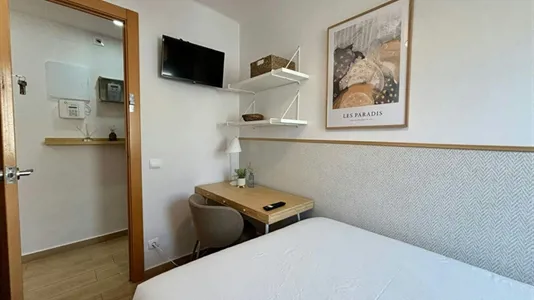 Rooms in L'Hospitalet de Llobregat - photo 2