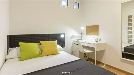 Rooms in Madrid Centro - photo 2