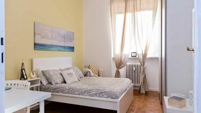 Room for rent in Buccinasco, Lombardia