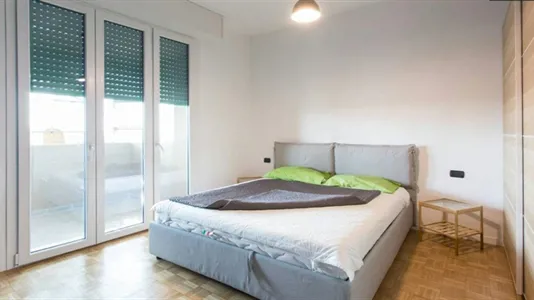 Rooms in Buccinasco - photo 1