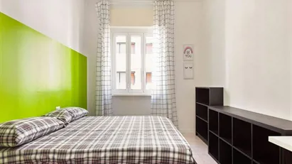 Room for rent in Milano Zona 6 - Barona, Lorenteggio, Milan