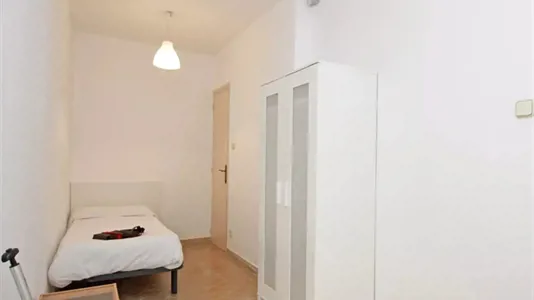 Rooms in Barcelona Ciutat Vella - photo 2