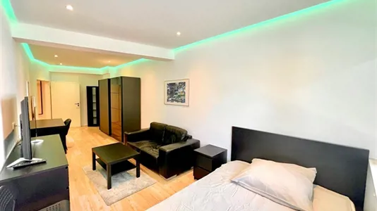 Rooms in Munich Ramersdorf-Perlach - photo 2