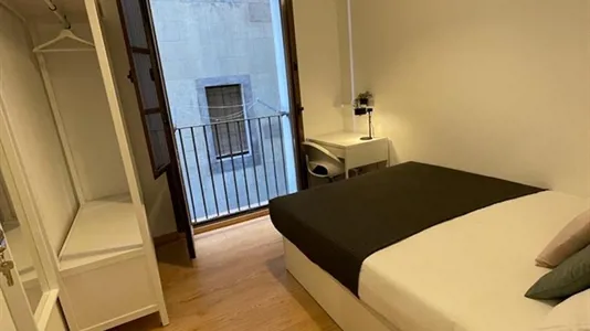 Rooms in Barcelona Ciutat Vella - photo 1