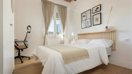 Rooms in Barcelona Les Corts - photo 2