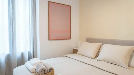 Rooms in Barcelona Ciutat Vella - photo 2