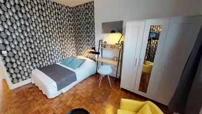 Room for rent in Boulogne-Billancourt, Île-de-France