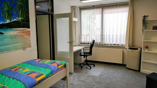 Rooms in Dordrecht - photo 1