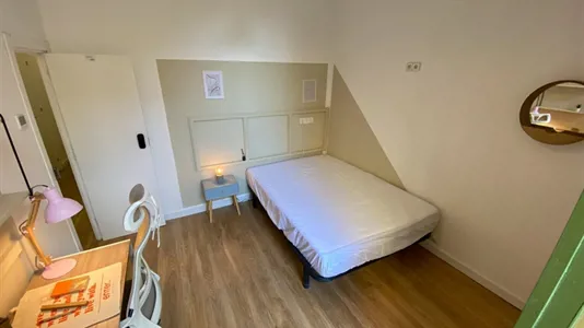 Rooms in Barcelona Ciutat Vella - photo 3