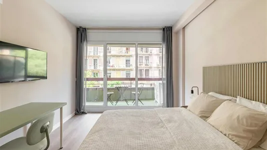 Rooms in Barcelona Eixample - photo 3