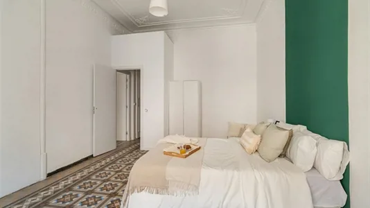 Rooms in Barcelona Ciutat Vella - photo 3