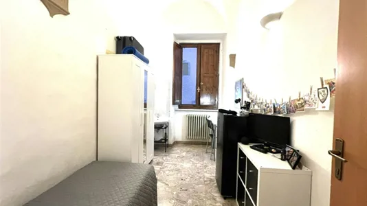 Rooms in Siena - photo 1