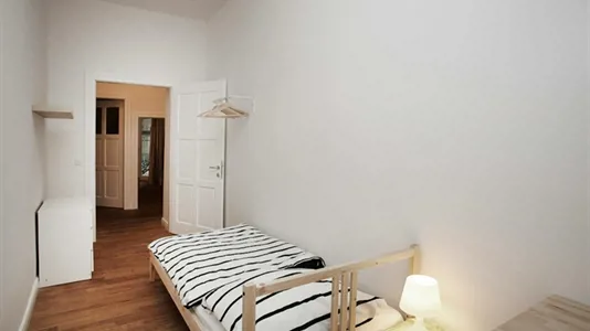 Rooms in Berlin Charlottenburg-Wilmersdorf - photo 2