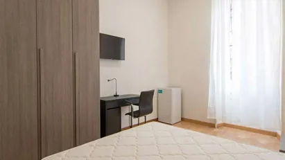 Room for rent in Milano Zona 4 - Vittoria, Forlanini, Milan