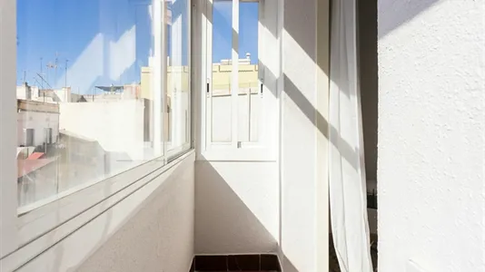 Rooms in Barcelona Ciutat Vella - photo 2