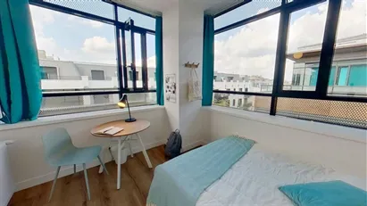 Room for rent in Nanterre, Île-de-France