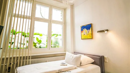 Rooms in Berlin Charlottenburg-Wilmersdorf - photo 2