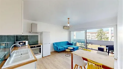 Room for rent in Saint-Julien-en-Genevois, Auvergne-Rhône-Alpes