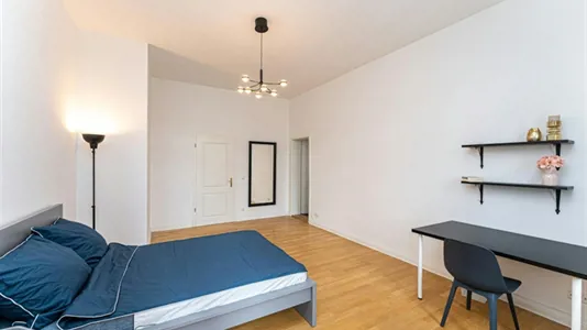 Rooms in Berlin Charlottenburg-Wilmersdorf - photo 2