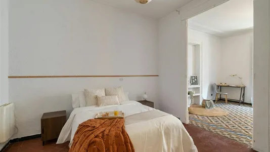 Rooms in Barcelona Ciutat Vella - photo 3