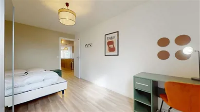 Room for rent in Le Raincy, Île-de-France