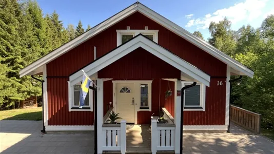 Houses in Södertälje - photo 2