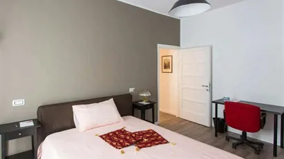 Room for rent in Milano Zona 6 - Barona, Lorenteggio, Milan