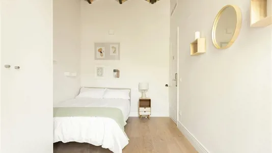 Rooms in Barcelona Les Corts - photo 3