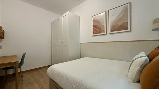 Rooms in Barcelona Eixample - photo 2