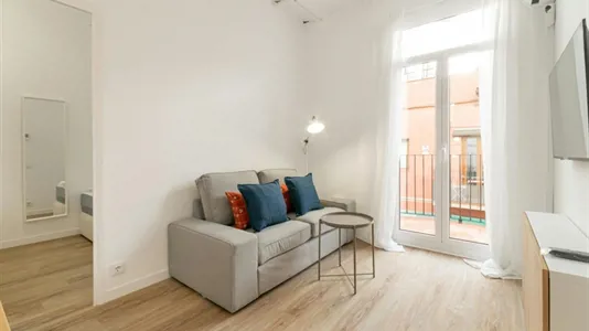 Apartments in Barcelona Ciutat Vella - photo 3