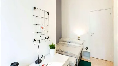 Room for rent in Milano Zona 1 - Centro storico, Milan