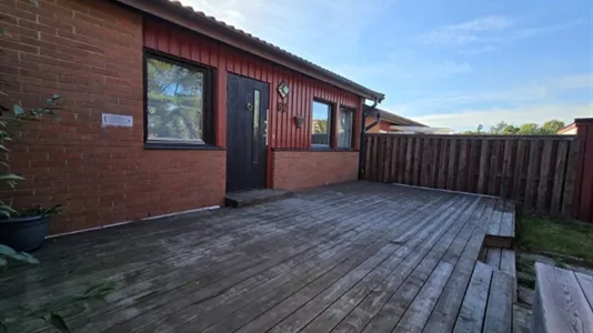 Houses in Botkyrka - photo 2