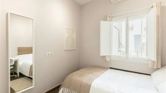 Rooms in Valencia Ciutat Vella - photo 1