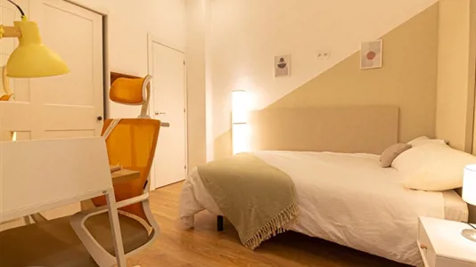 Rooms in Barcelona Ciutat Vella - photo 1