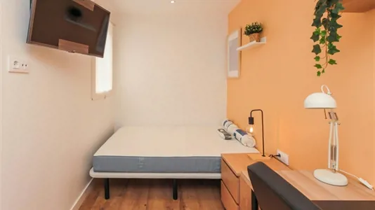 Rooms in Reus - photo 2