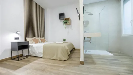 Rooms in Valencia Ciutat Vella - photo 2