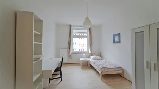 Rooms in Munich Schwabing-West - photo 2