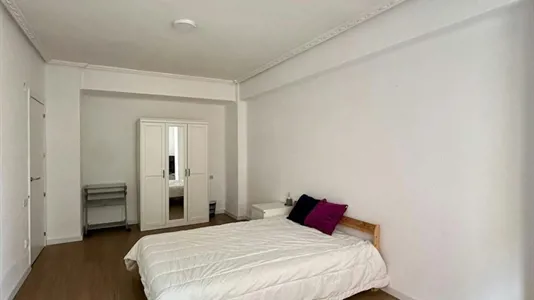 Rooms in Castellón de la Plana/Castelló de la Plana - photo 1